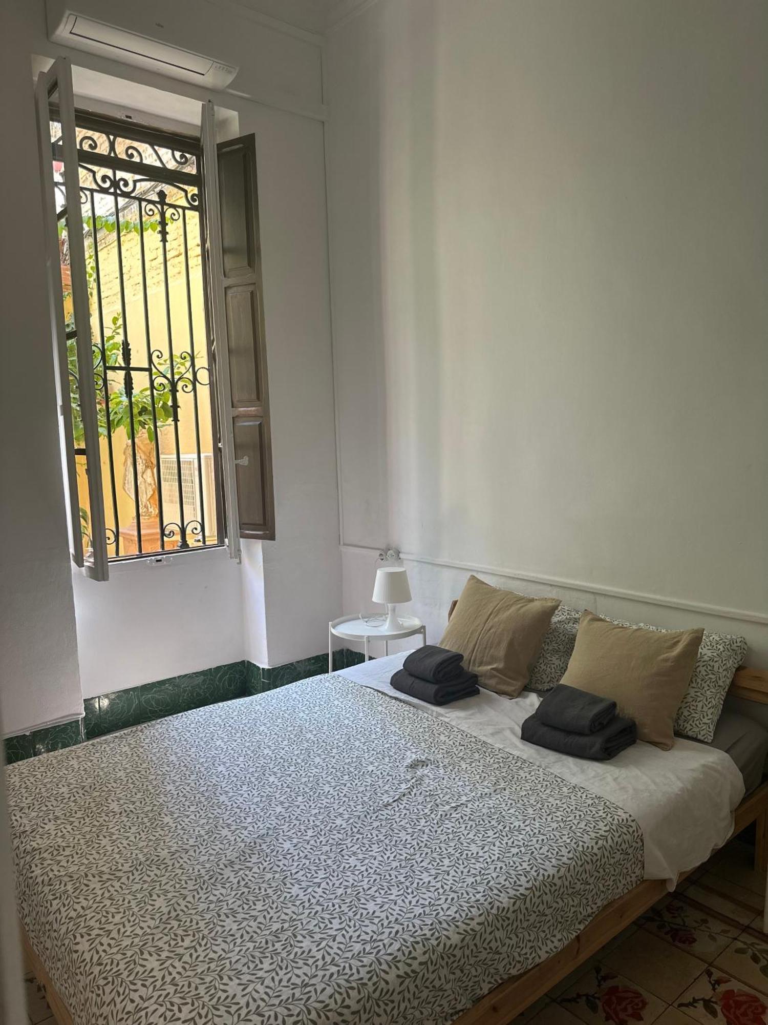 Habitacion Con Bano Privado 1 Cama De Matrimonio Valencia Exterior foto